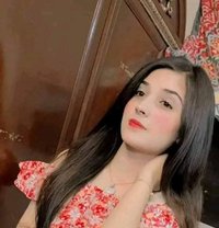 Saira Pakistani - puta in Ajmān