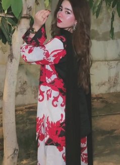 Saira Dxb - puta in Dubai Photo 1 of 4