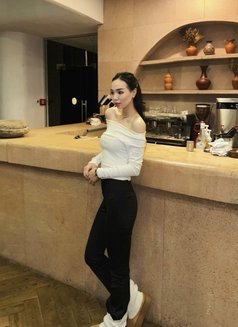 Saiya - puta in Al Manama Photo 1 of 5