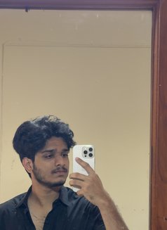 Saj - Male escort in Bangalore Photo 2 of 3
