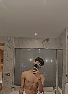 Sajan Khan - Male escort in Navi Mumbai Photo 2 of 8