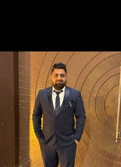 Sajan Shamra - Male escort in Chandigarh Photo 2 of 4