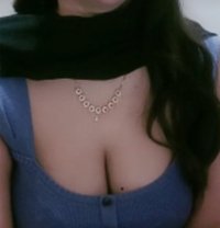 Sajitha - puta in Kochi