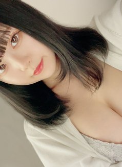 Saki - escort in Tokyo Photo 4 of 5