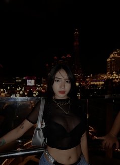 Saki - escort in Taipei Photo 6 of 6