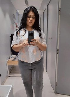 SAKSHI ARORA Meet & CAM SEX CHAT - puta in Pune Photo 1 of 4