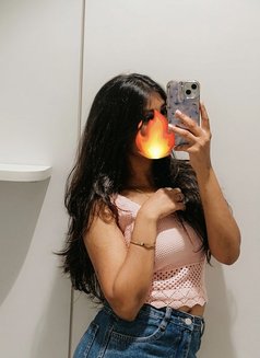 Sakshi Bj Expert - puta in Dubai Photo 3 of 7