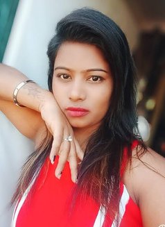 Sakshi꧁🦋🦋 Cam & Real Session 🦋 - escort in Chennai Photo 2 of 3