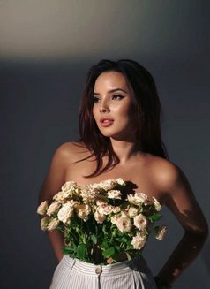 Sakshi 🥰 - escort in Kochi Photo 1 of 5