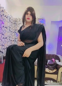 Sakshi - Transsexual escort in Mumbai Photo 13 of 14