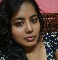 Sakshi Independent Call Girls 24x7 - puta in Ahmedabad