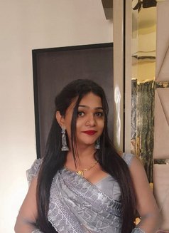 Sakshi - puta in Ahmedabad Photo 3 of 3
