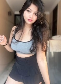 Sakshi - escort in Chennai Photo 1 of 2