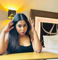 Sakshi - puta in Coimbatore