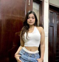 Sakshi - escort in Manali