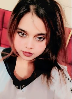 Sakshi - escort in Noida Photo 4 of 5
