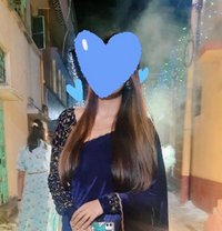 Sakshi - puta in Bangalore