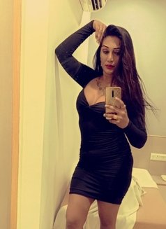 Sakshi - Transsexual dominatrix in Ahmedabad Photo 9 of 9