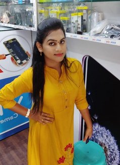 Sakshi - Transsexual escort in Chennai Photo 1 of 5