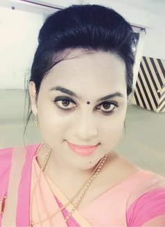 Sakshi - Transsexual escort in Chennai Photo 2 of 5