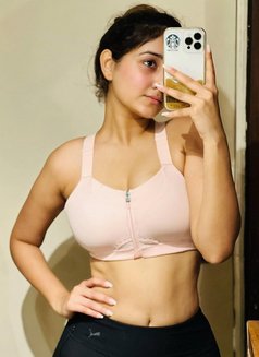 Sakshi Indian Model - puta in Ajmān Photo 1 of 3