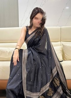 Sakshi Joshi Escort Service 24 Hours - puta in Kochi Photo 1 of 3