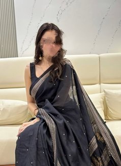 Sakshi Joshi Escort Service 24 Hours - puta in Kochi Photo 3 of 3