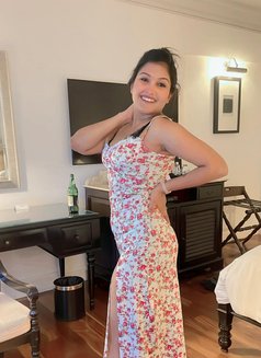 Sakshi Queen - masseuse in Hyderabad Photo 2 of 7