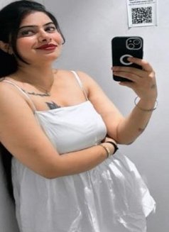 Sakshi Raj - puta in Mumbai Photo 1 of 1