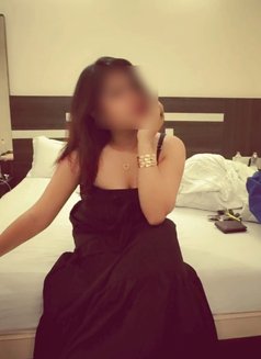 Sakshi Rawat - escort in Noida Photo 2 of 5