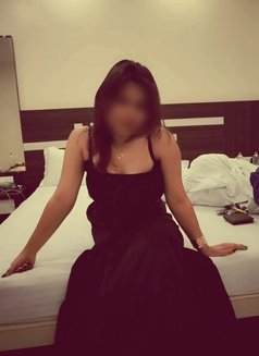 Sakshi Rawat - escort in Noida Photo 3 of 5