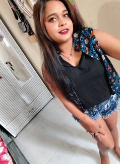 Sakshi Sharma - escort in Noida Photo 3 of 6