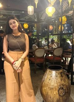 Sakshi Sharma - puta in Gurgaon Photo 6 of 11