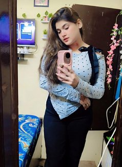 Sakshi Sharma - escort in New Delhi Photo 1 of 5