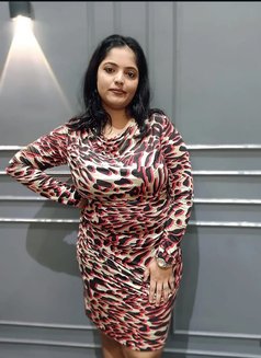 Sakshi Yadav - escort in Bangalore Photo 1 of 4