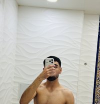 Salikh - Male escort in Doha