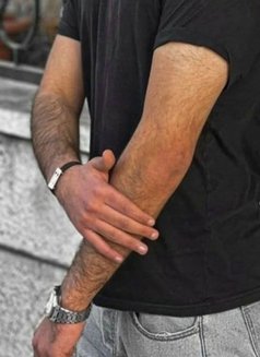 Salim 26 - Male escort in Nizwa Photo 1 of 2