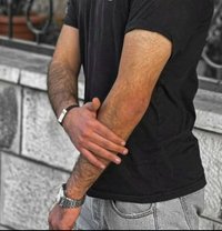 Salim - Male escort in Muscat