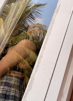 Salin - Transsexual escort in New Delhi Photo 17 of 19