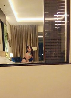Salin - Transsexual escort in New Delhi Photo 11 of 15