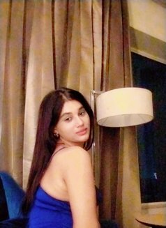 Salin - Transsexual escort in New Delhi Photo 13 of 15