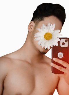 Salin - Acompañantes masculino in Kathmandu Photo 4 of 4