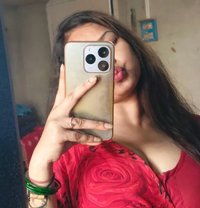 Salina Delhi Independent Girls Escorts - escort in New Delhi