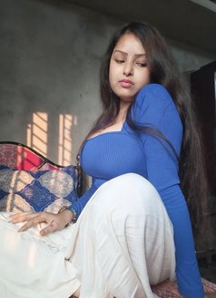 Salina Delhi Independent Girls Escorts - escort in New Delhi Photo 2 of 2