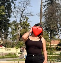 Salina - escort in Kathmandu