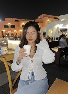Selene - escort in Doha Photo 3 of 7