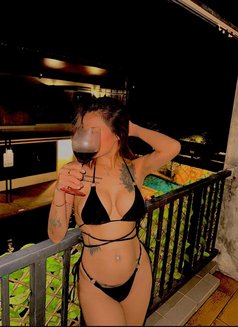 Selene - escort in Doha Photo 4 of 7