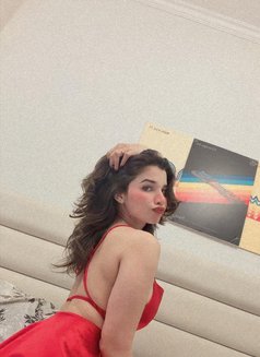 Salina Vip Young Indian Model in Jvc - escort in Dubai Photo 14 of 17