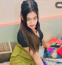 Sallina - Acompañantes transexual in Noida