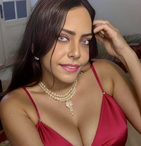 Sally - Transsexual escort in Cairo